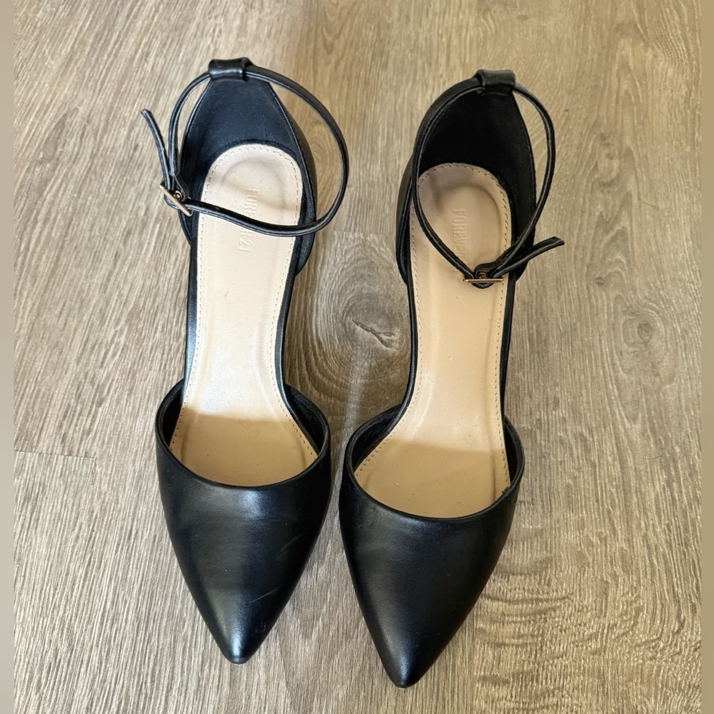 Forever 21 Black Pointed-Toe Heels